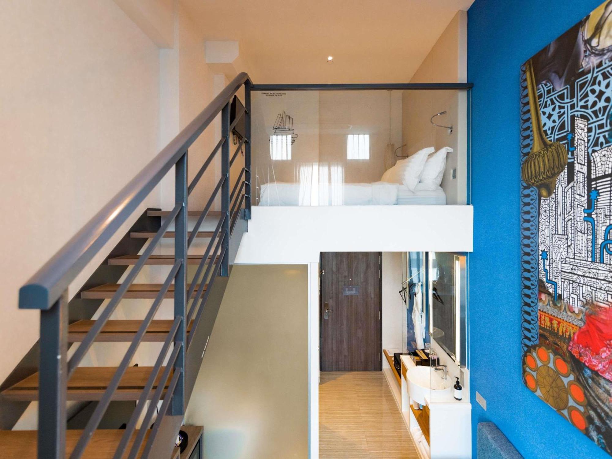 Signature Loft Room